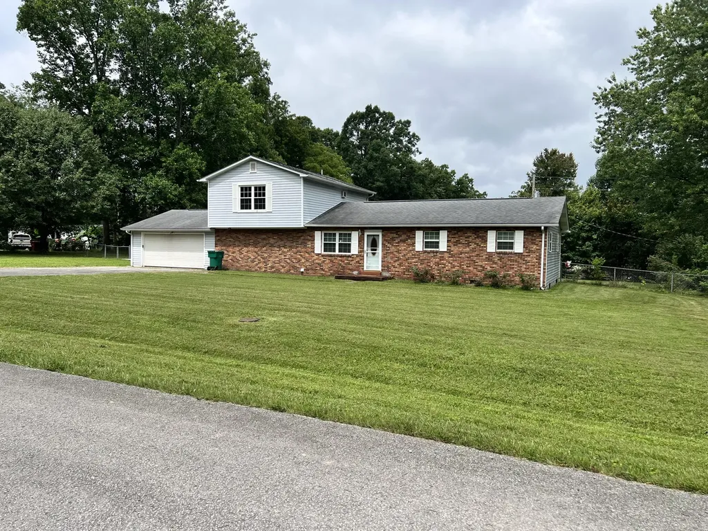 7 Jamestown Estates London KY 40744