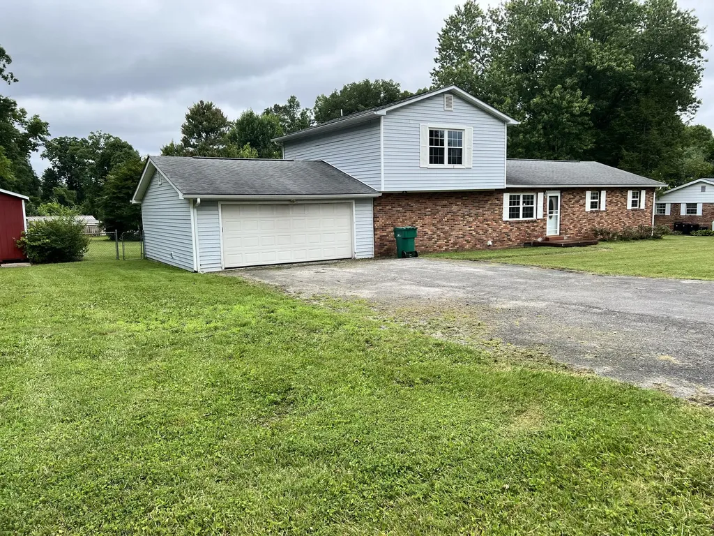 7 Jamestown Estates London KY 40744