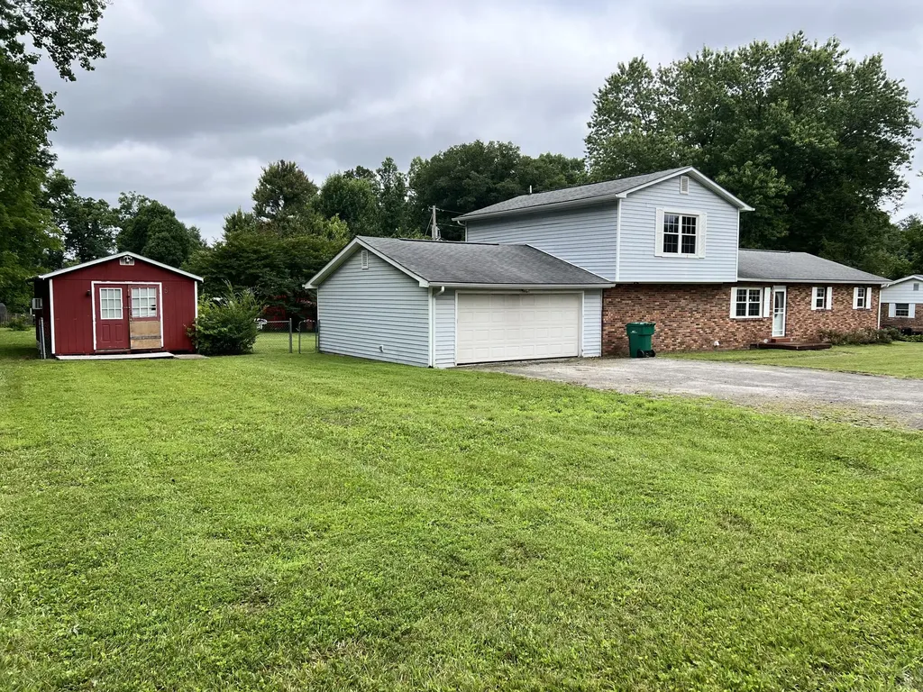 7 Jamestown Estates London KY 40744