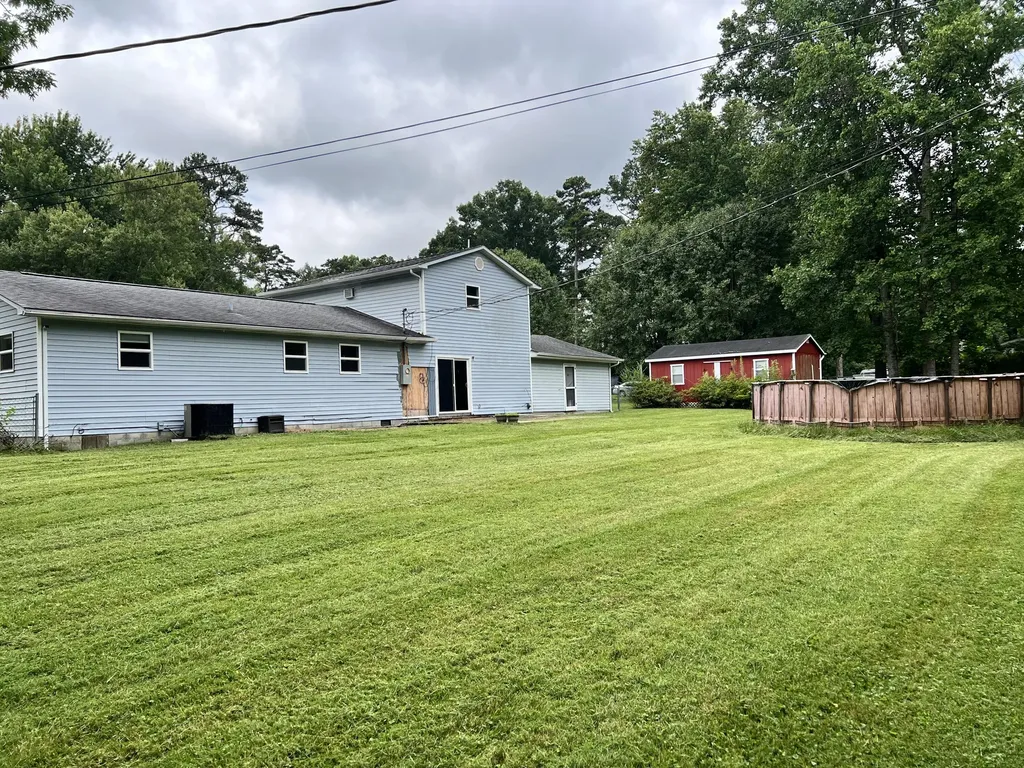 7 Jamestown Estates London KY 40744