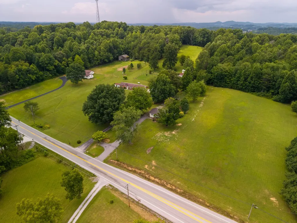 6616 Barbourville Road London KY 40744
