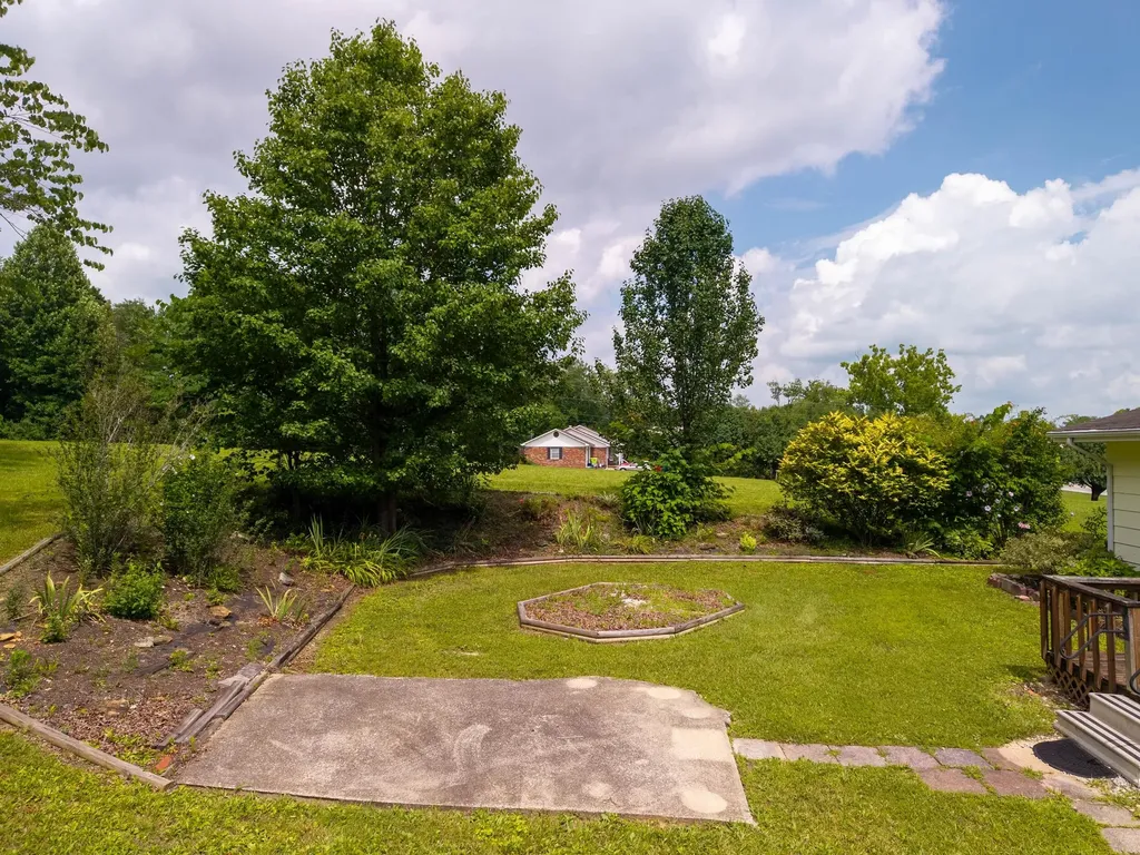 6616 Barbourville Road London KY 40744