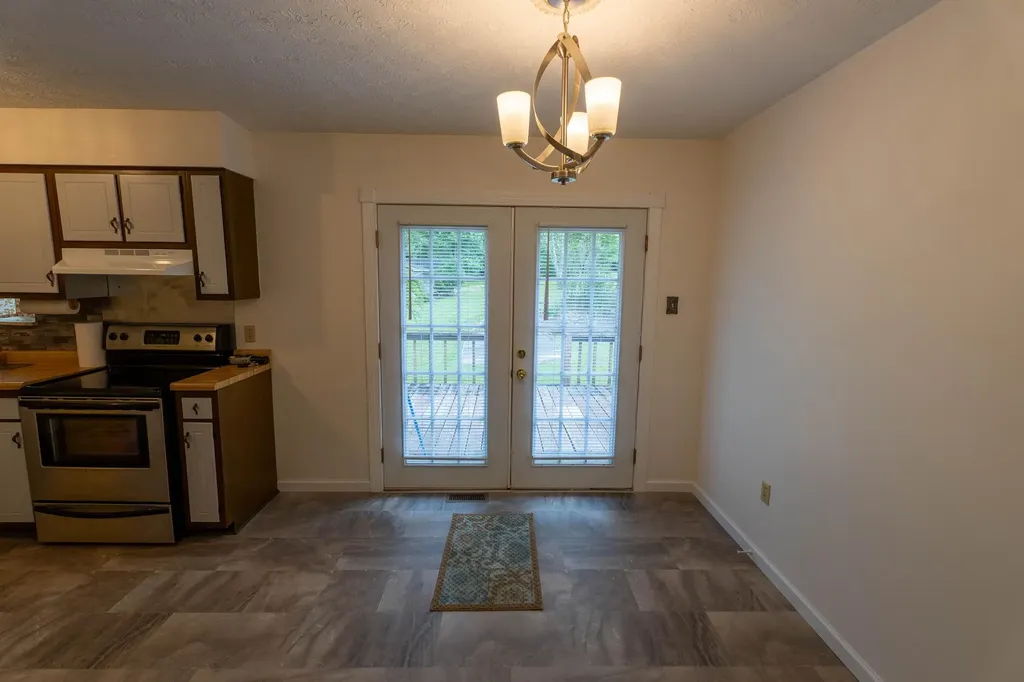 6616 Barbourville Road London KY 40744
