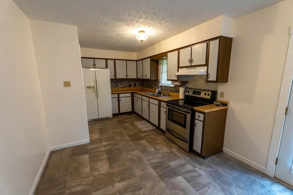 6616 Barbourville Road London KY 40744