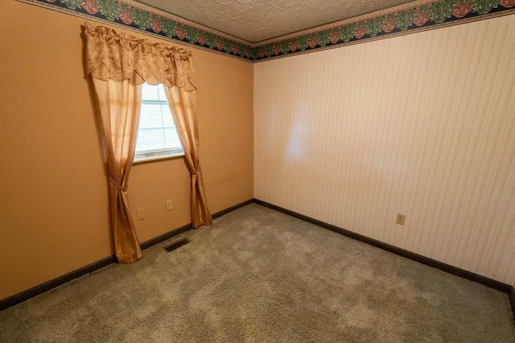 6616 Barbourville Road London KY 40744