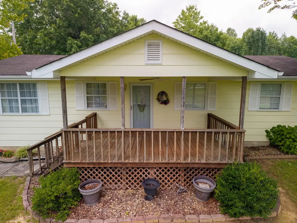 6616 Barbourville Road London KY 40744