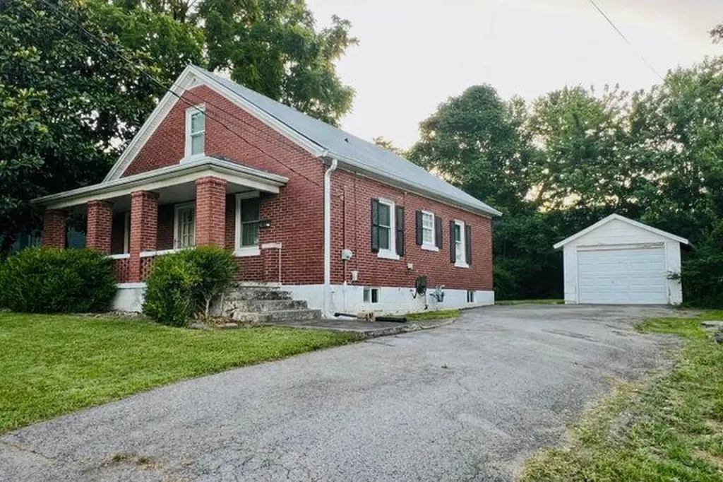 116 Meader Street Campbellsville KY 42718