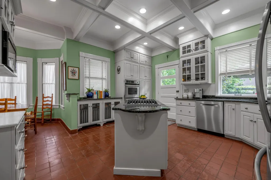 262 S Ashland Avenue Lexington KY 40502