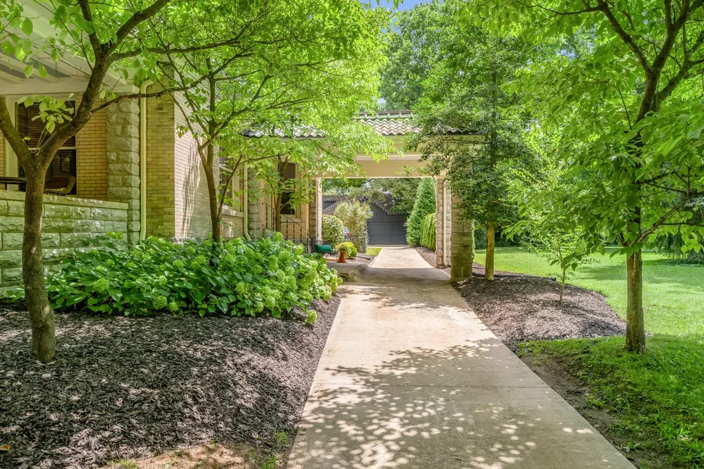 262 S Ashland Avenue Lexington KY 40502
