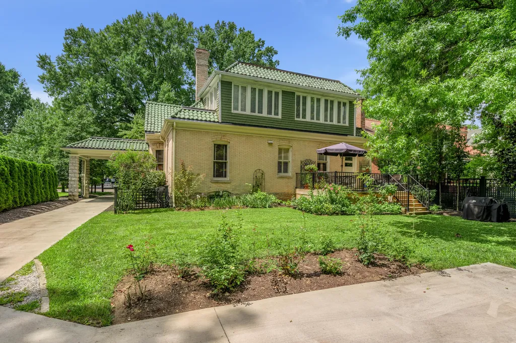 262 S Ashland Avenue Lexington KY 40502