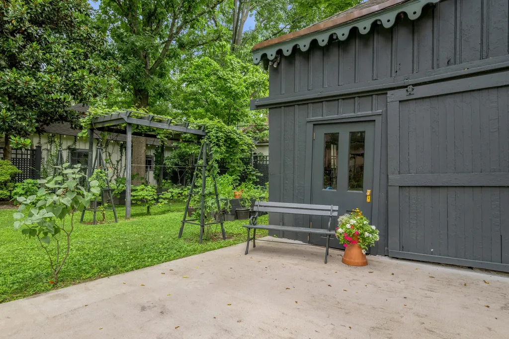 262 S Ashland Avenue Lexington KY 40502