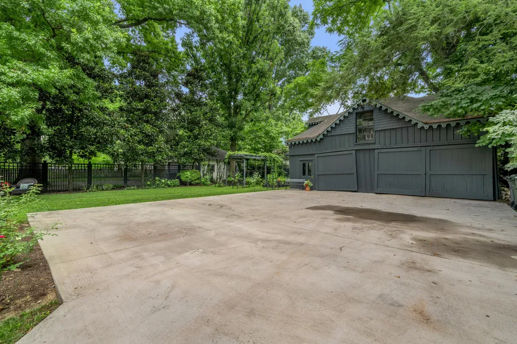 262 S Ashland Avenue Lexington KY 40502