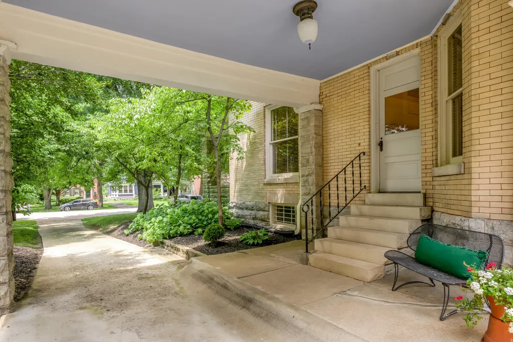 262 S Ashland Avenue Lexington KY 40502
