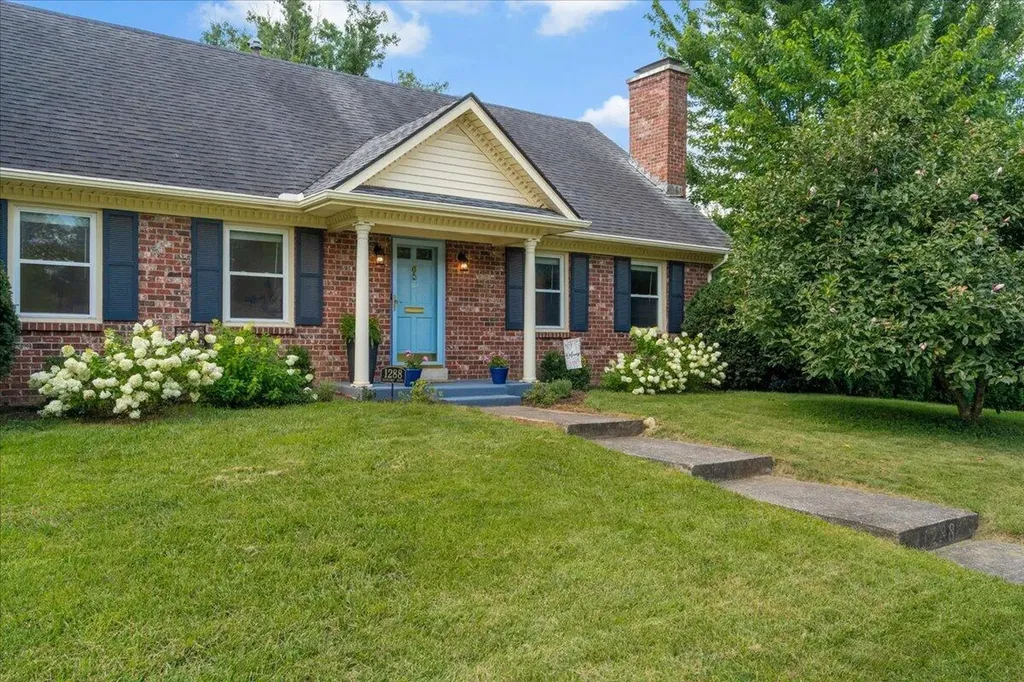 1288 Gainesway Drive Lexington KY 40517