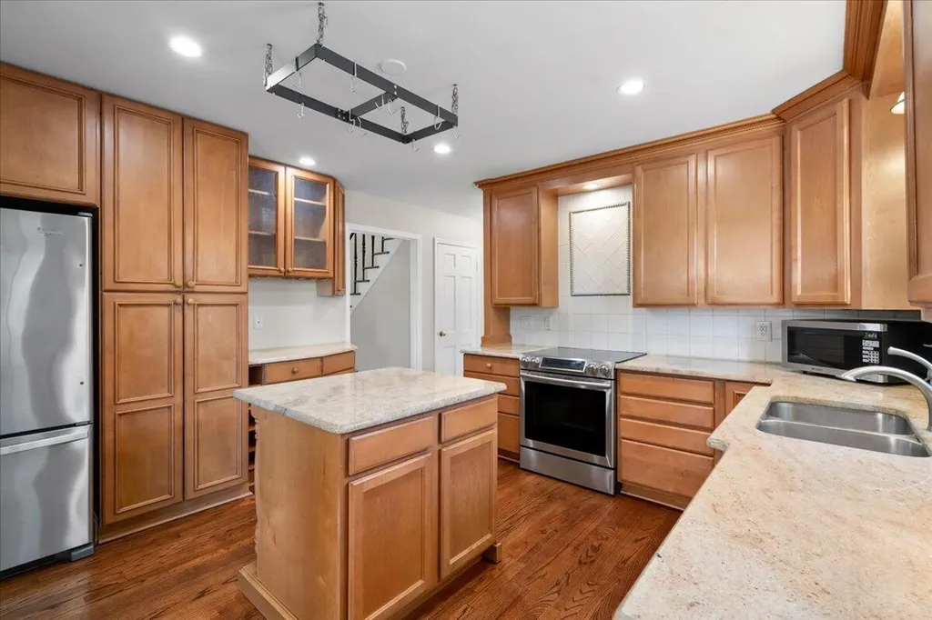 1288 Gainesway Drive Lexington KY 40517