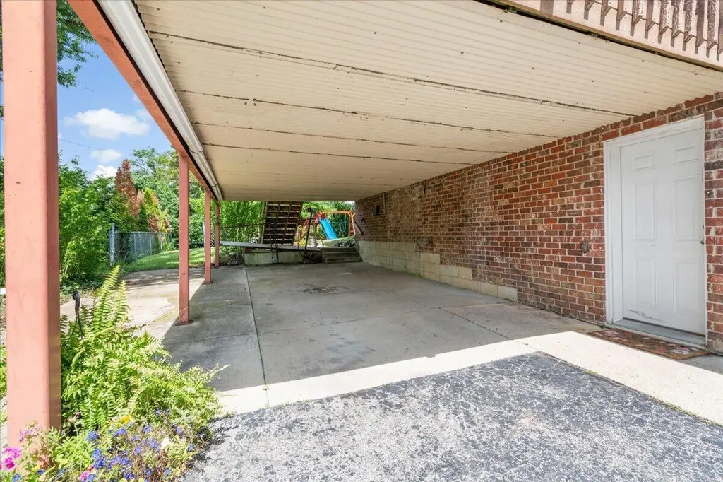 1288 Gainesway Drive Lexington KY 40517