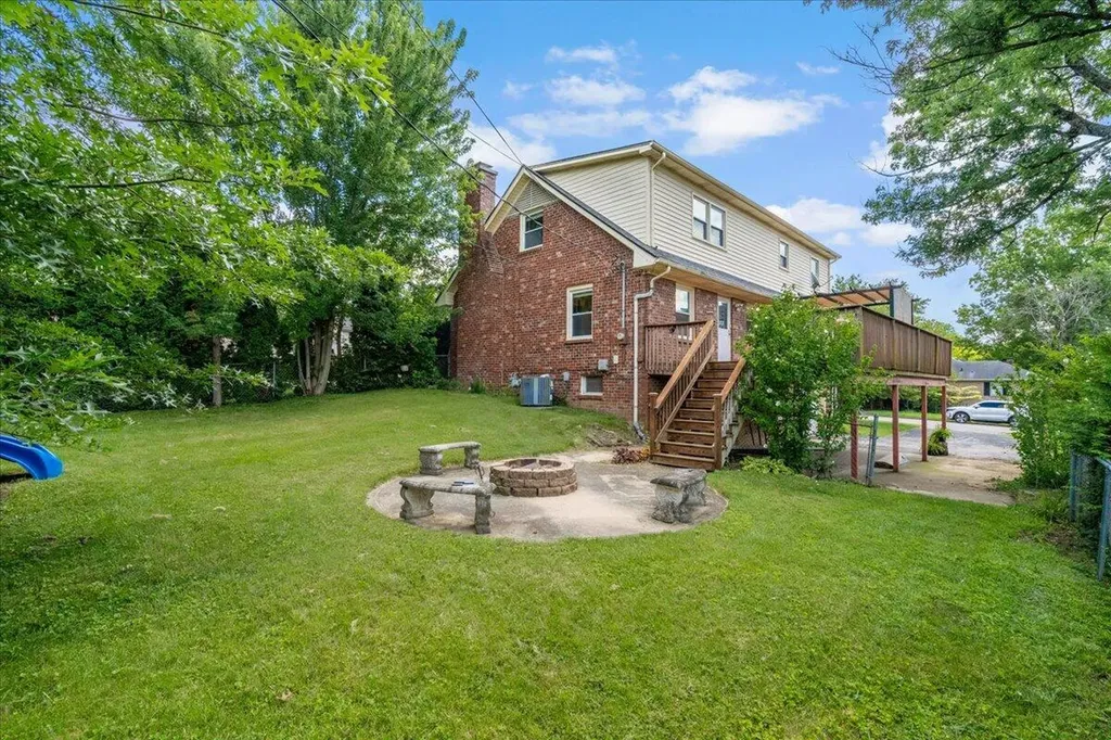1288 Gainesway Drive Lexington KY 40517