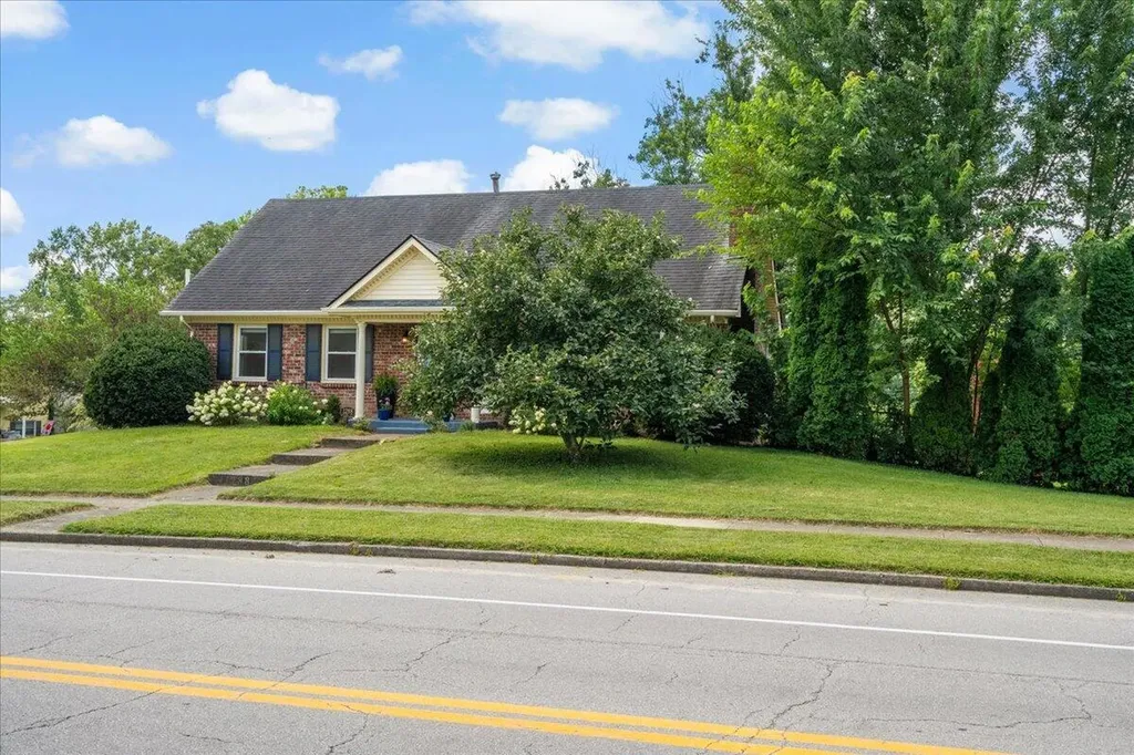 1288 Gainesway Drive Lexington KY 40517