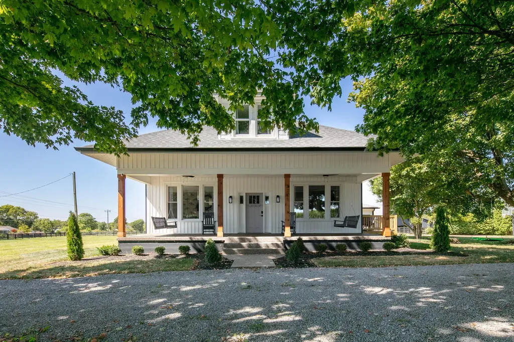 3271 Elmburg Road Bagdad KY 40003