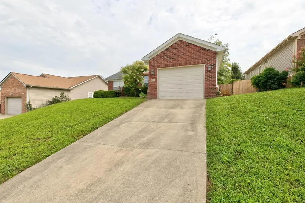 107 Santa Monica Drive Georgetown KY 40324
