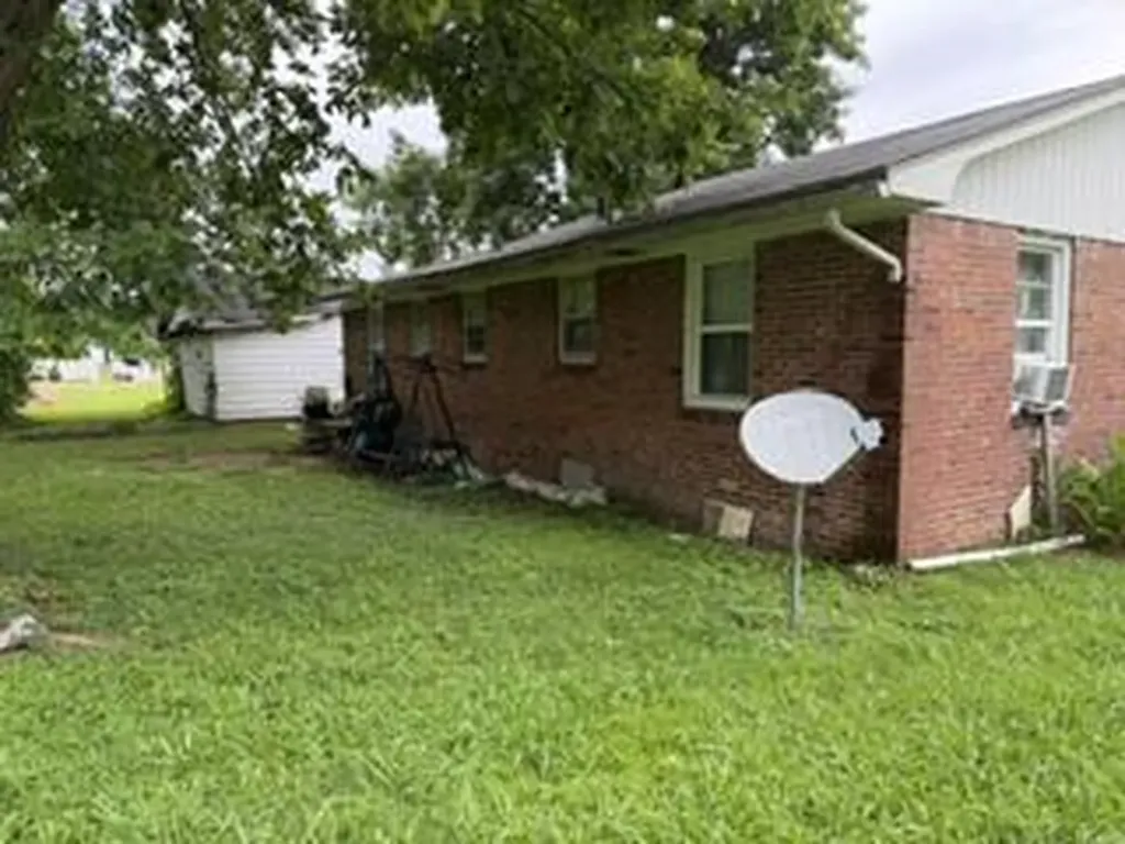 604 Maple Street Benton KY 42025