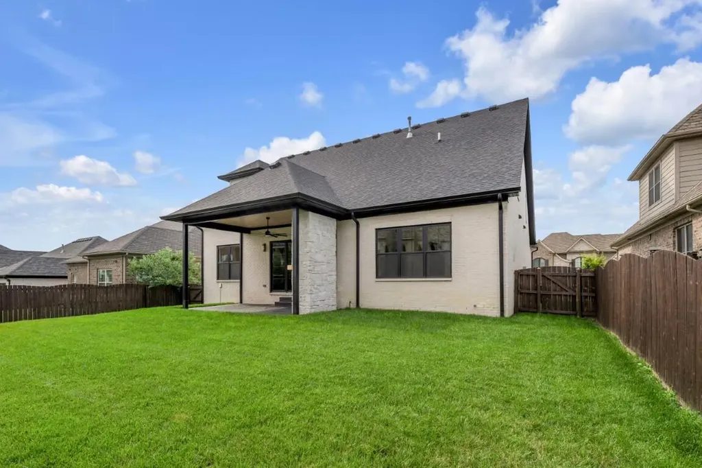 2624 Lucca Place Lexington KY 40509