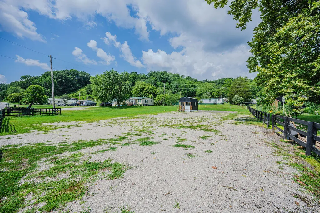 1019 Black Creek Road Clay City KY 40312