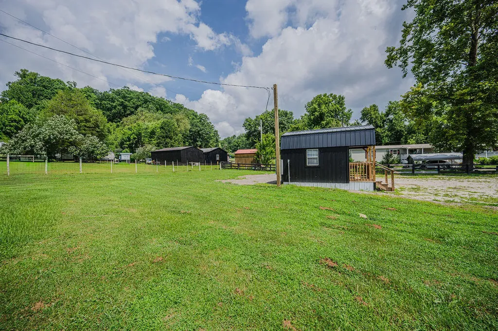1019 Black Creek Road Clay City KY 40312