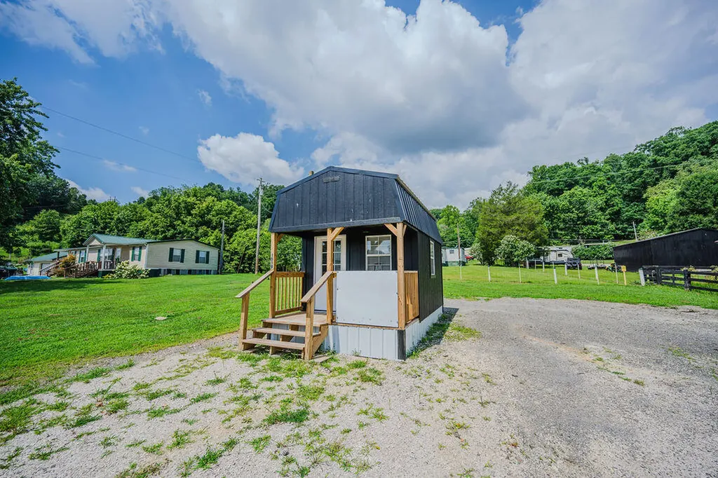 1019 Black Creek Road Clay City KY 40312