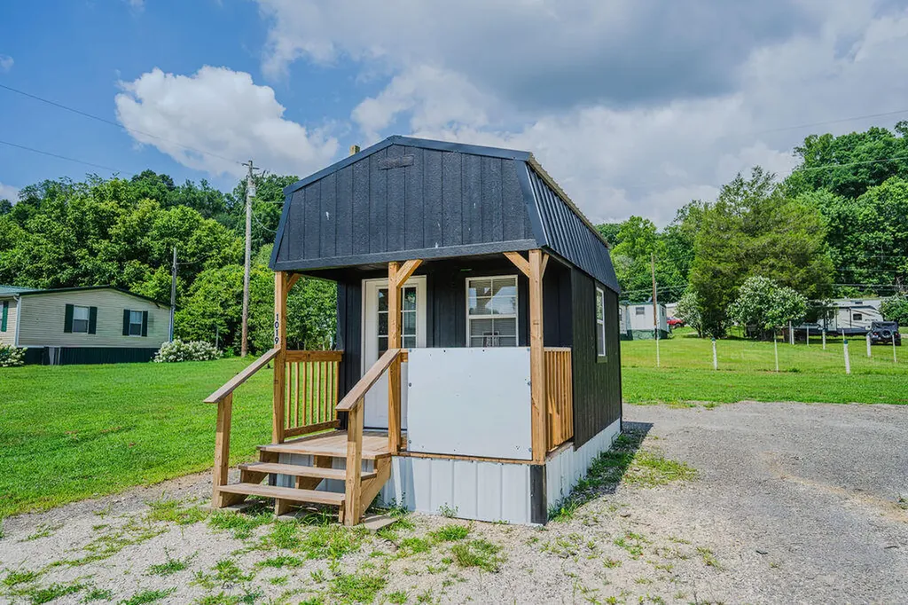 1019 Black Creek Road Clay City KY 40312