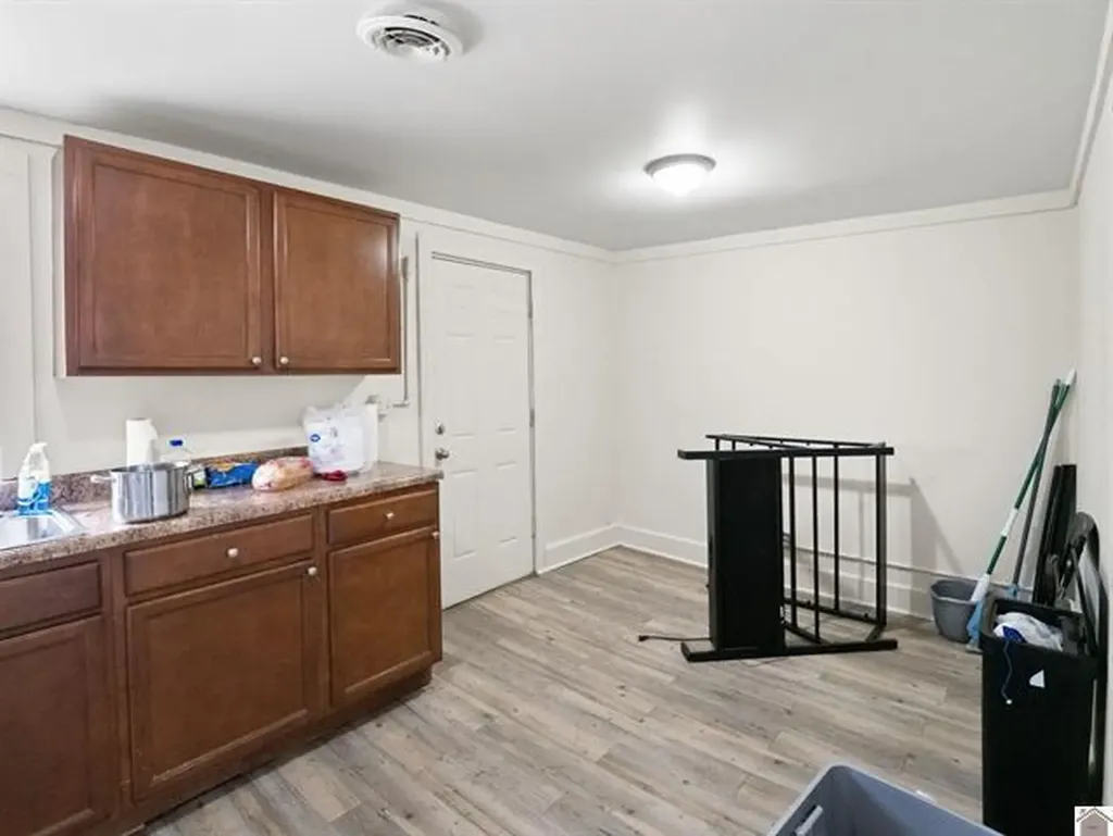1933 S 28th Street Paducah KY 42001