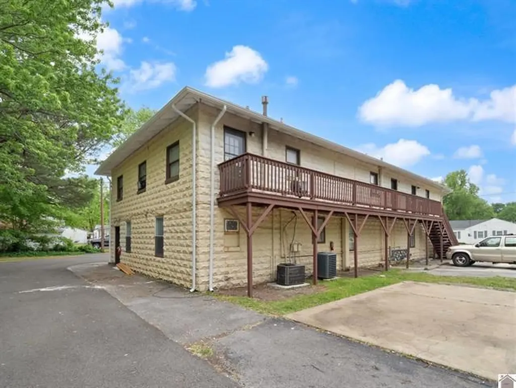 1933 S 28th Street Paducah KY 42001