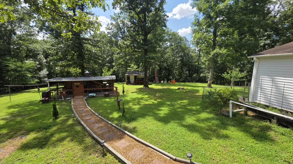 856 Taft Road Gilbertsville KY 42044