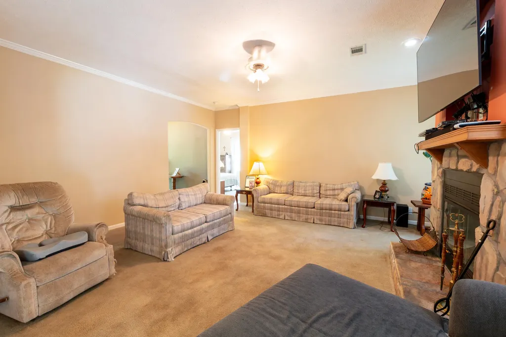 856 Taft Road Gilbertsville KY 42044