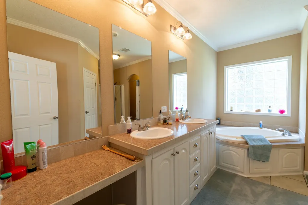 856 Taft Road Gilbertsville KY 42044