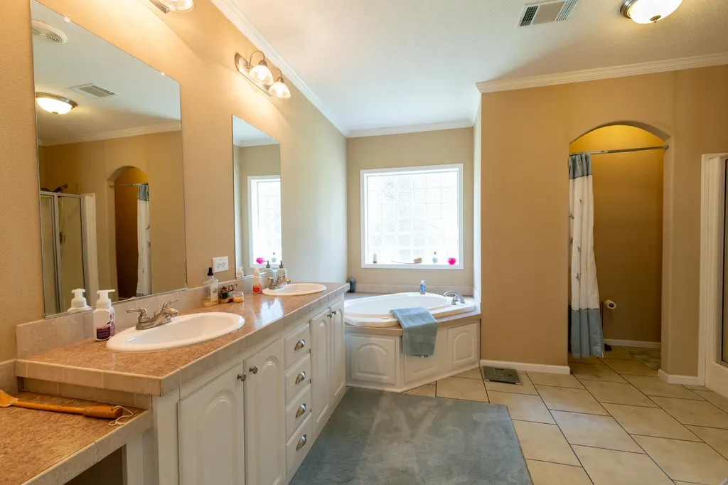 856 Taft Road Gilbertsville KY 42044