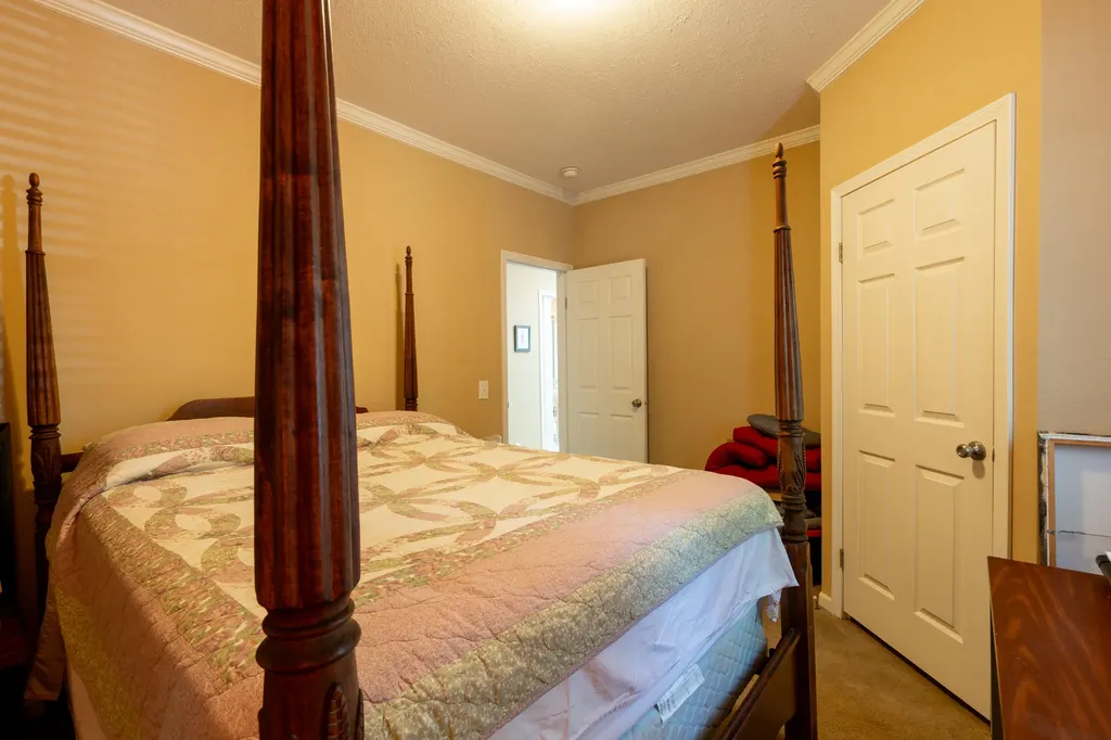 856 Taft Road Gilbertsville KY 42044