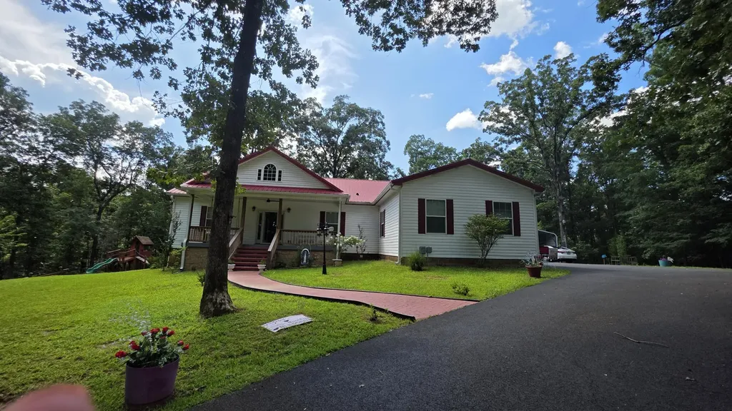 856 Taft Road Gilbertsville KY 42044