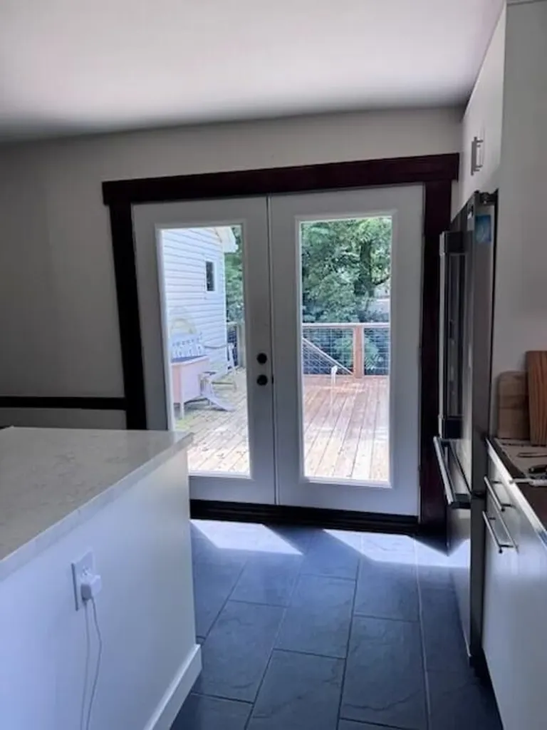 212 W Main Street Midway KY 40347