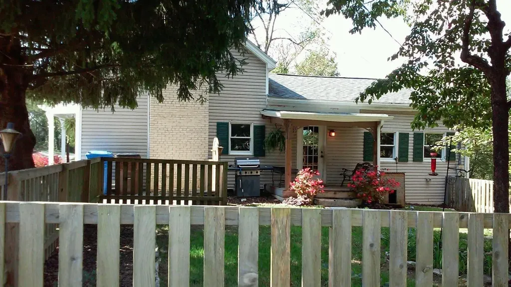 212 W Main Street Midway KY 40347