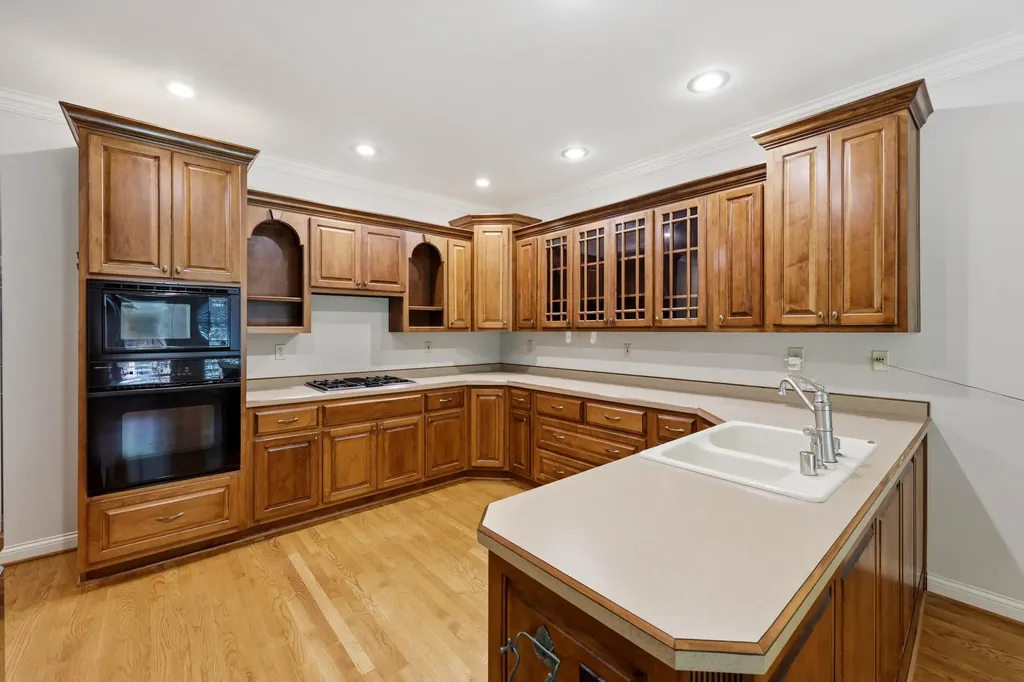 3716 N Park Ridge Lane Lexington KY 40509
