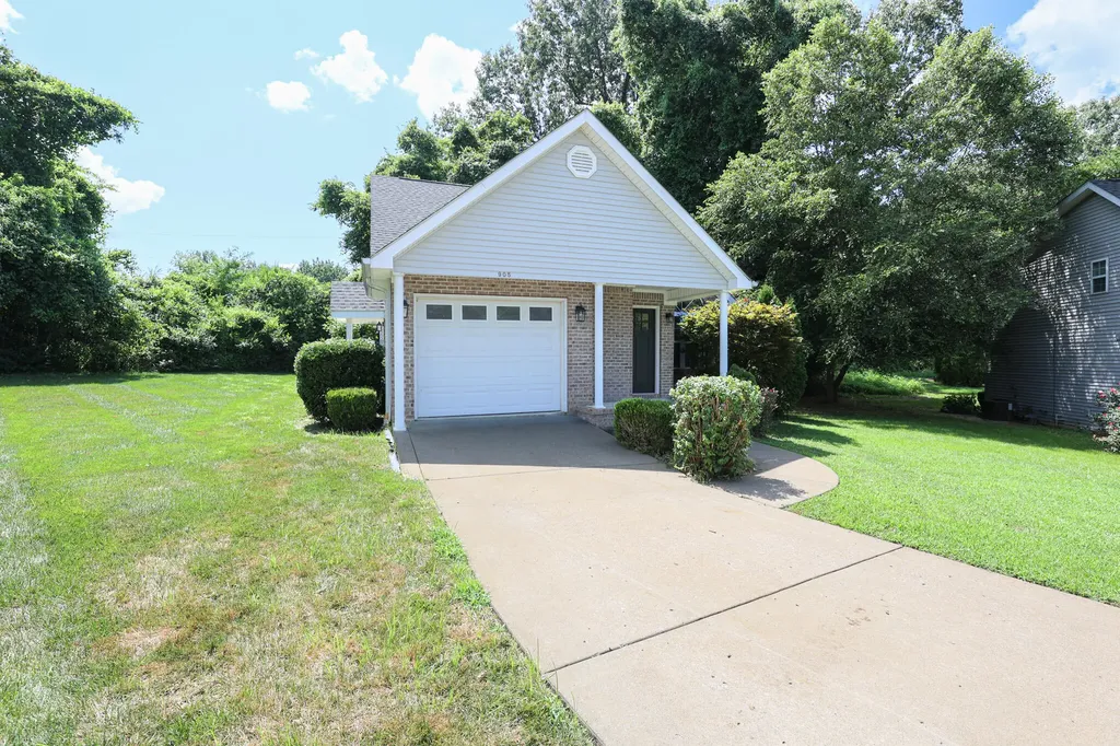 905 Stonebrook Court Paducah KY 42003