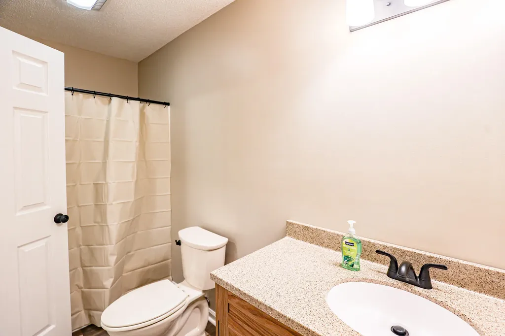 905 Stonebrook Court Paducah KY 42003