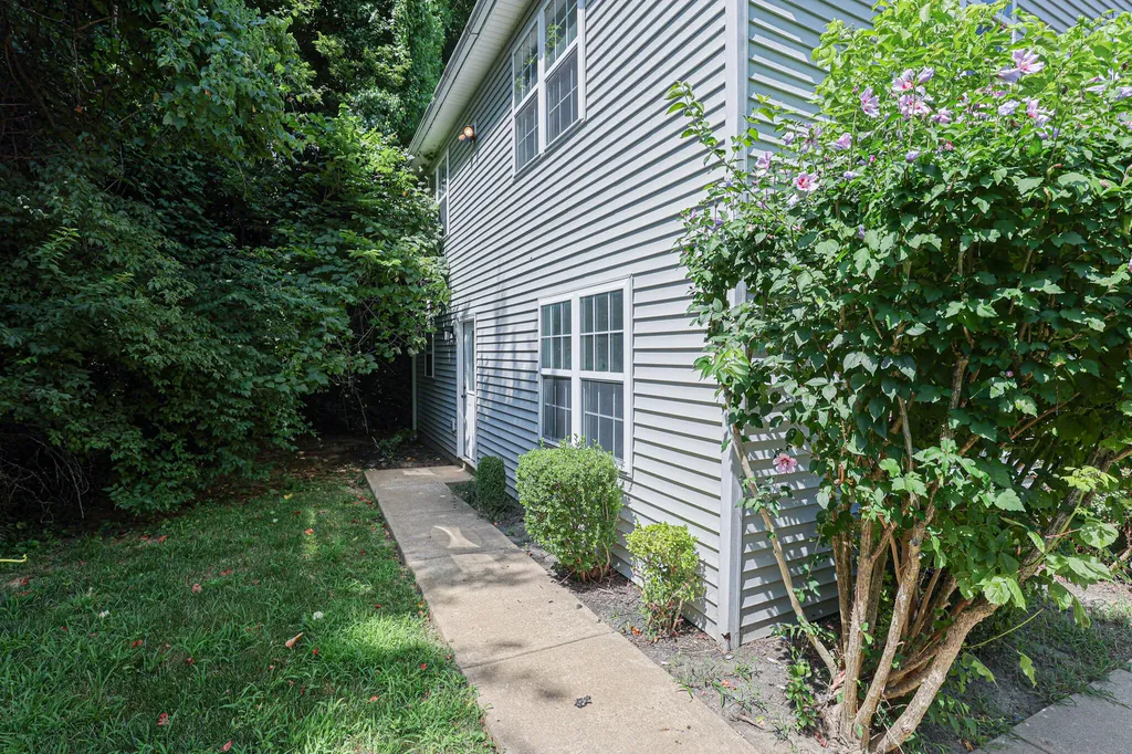 905 Stonebrook Court Paducah KY 42003