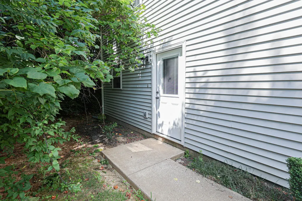 905 Stonebrook Court Paducah KY 42003