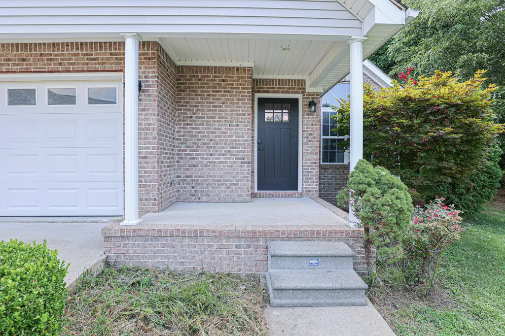 905 Stonebrook Court Paducah KY 42003