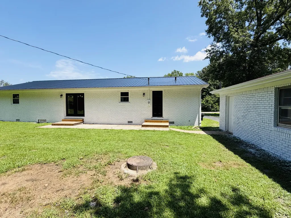 1712 Sycamore Drive Benton KY 42025