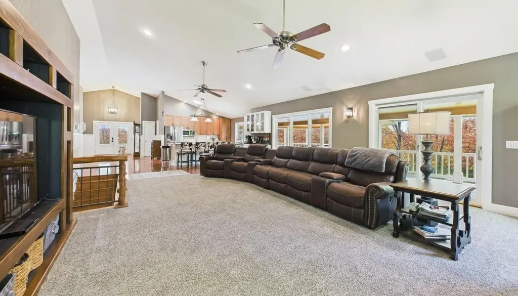 45 Bryson Road Eddyville KY 42038
