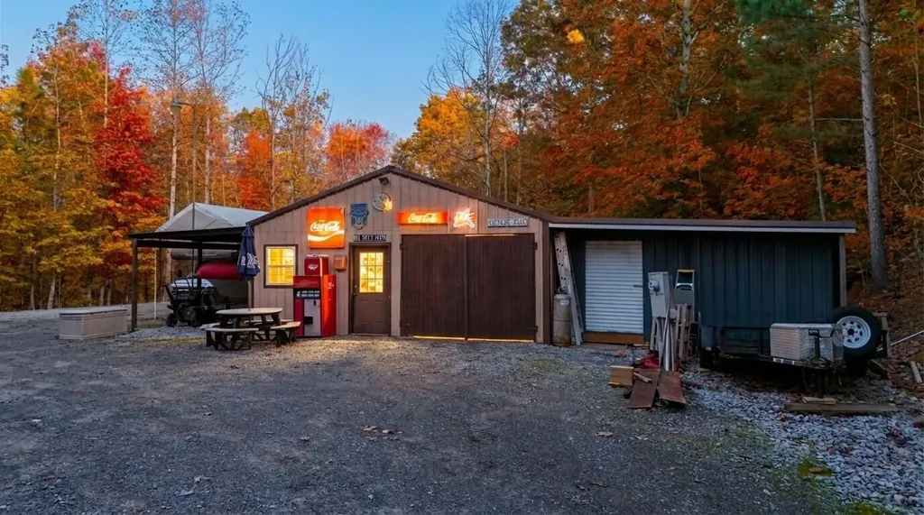 45 Bryson Road Eddyville KY 42038