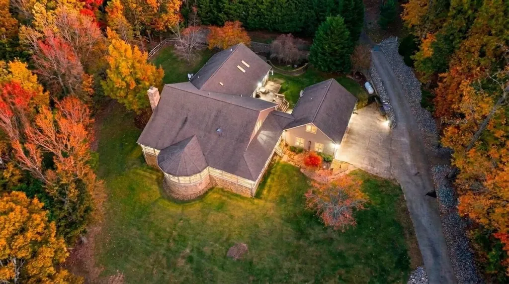 45 Bryson Road Eddyville KY 42038